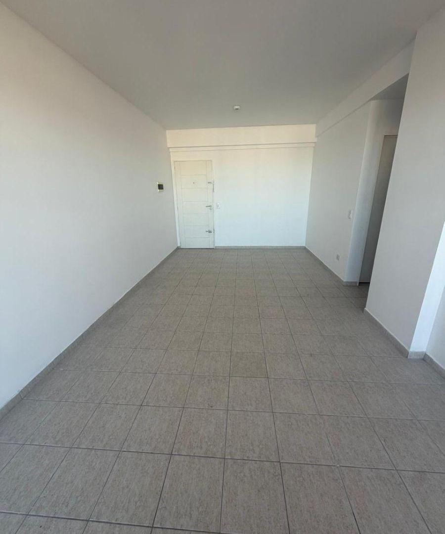 Foto de EXCELENTE DEPARTAMENTO DE 2 AMBIENTES EN PISO 12, imagen 2