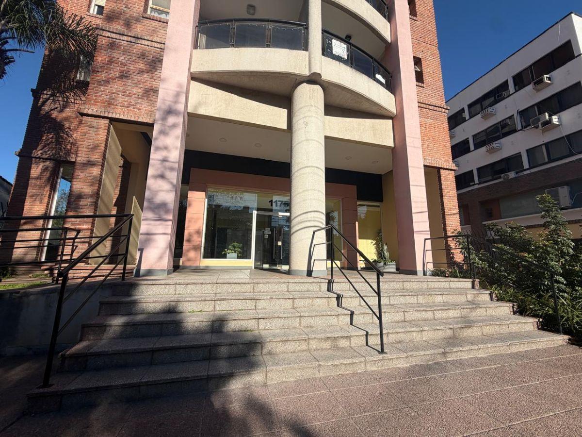 Foto de EXCELENTE DEPARTAMENTO DE 2 AMBIENTES EN PISO 12, imagen 1