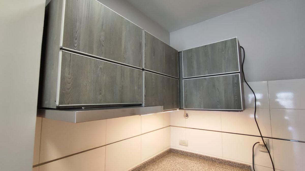 Foto de HERMOSO DEPARTAMENTO 2 AMBIENTES CON BALCON EN EL BARRIO VELEZ, imagen 4