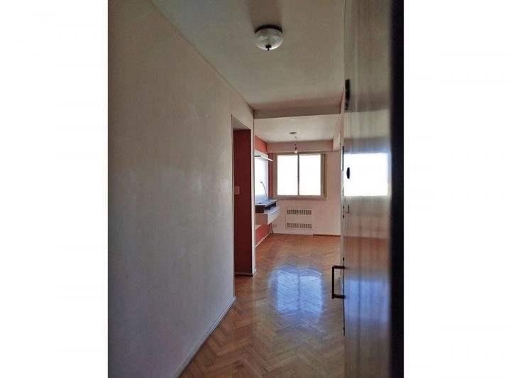 Venta - Excelente 4 Ambientes, Piso 23 con Cochera 3