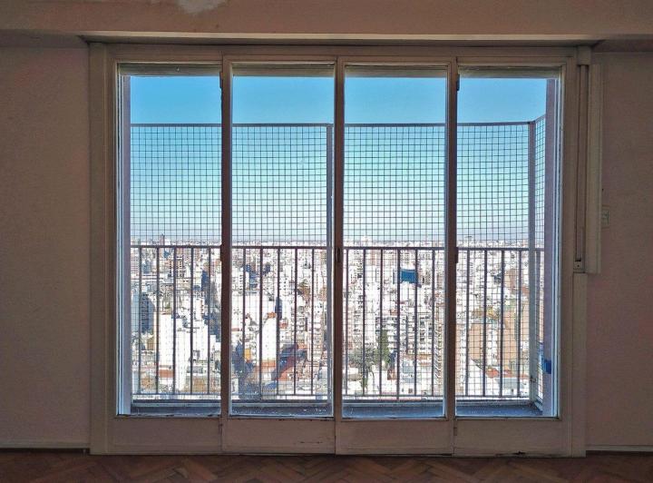 Venta - Excelente 4 Ambientes, Piso 23 con Cochera 5