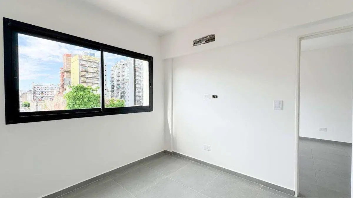 VENTA 2 AMB C/BALCON A ESTR EXC CALIDAD MONSERRAT 3