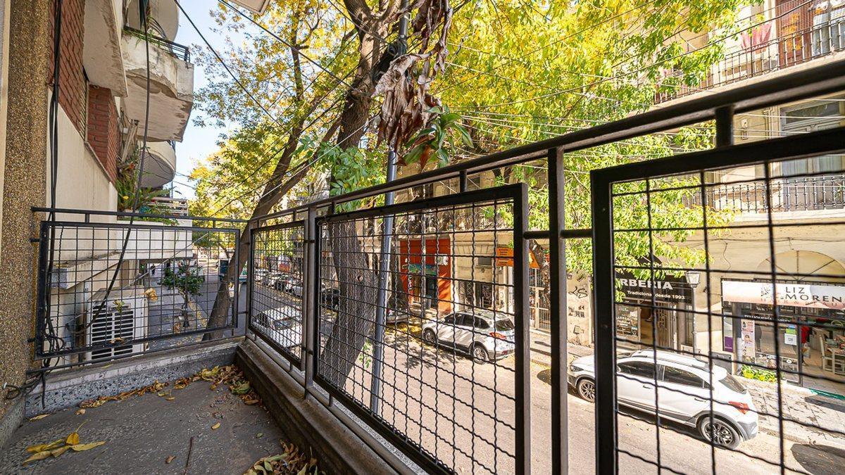 DEPARTAMENTO 3 AMBIENTES ABASTO A REFACCIONAR