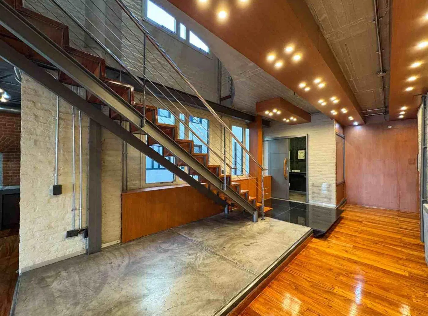 TRIPLEX EST INDUSTRIAL AL AGUA 2 COCH PTO MADERO 4