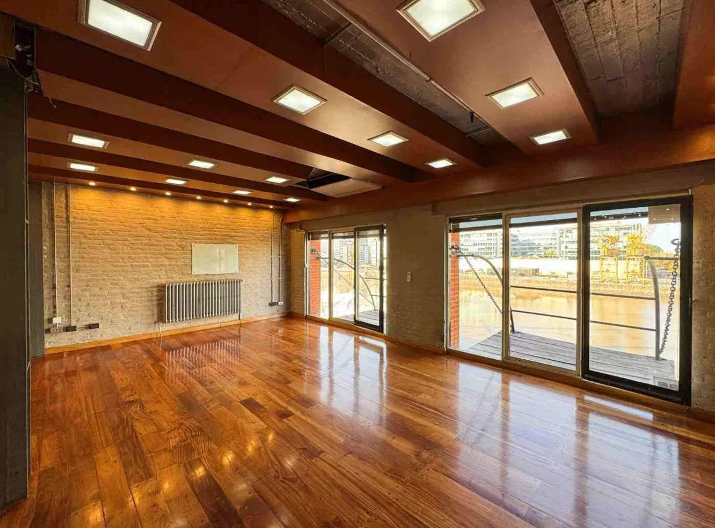 TRIPLEX EST INDUSTRIAL AL AGUA 2 COCH PTO MADERO 2