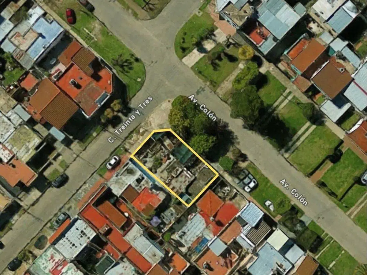 Lote en esquina 238 m2 c/dpto renta Villa Balleste 5