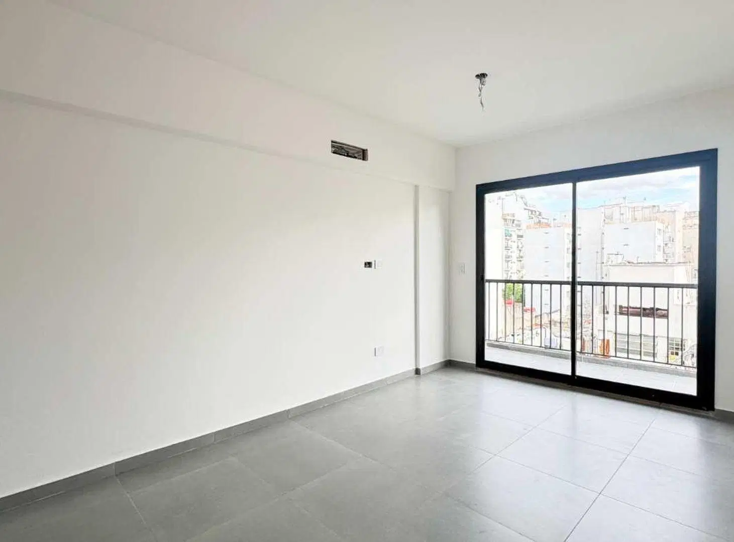 VENTA MONOAMBIENTE A ESTRENAR CON BALCON 3