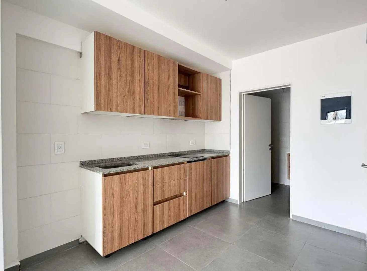 VENTA MONOAMBIENTE A ESTRENAR CON BALCON 8