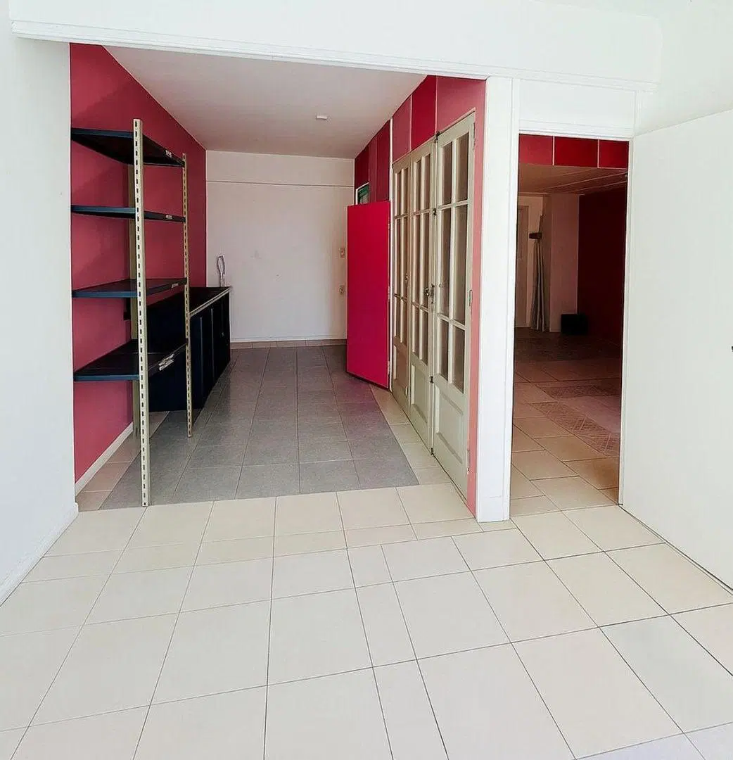 VENTA OFICINA 4 AMBIENTES MONSERRAT AL FRENTE 4