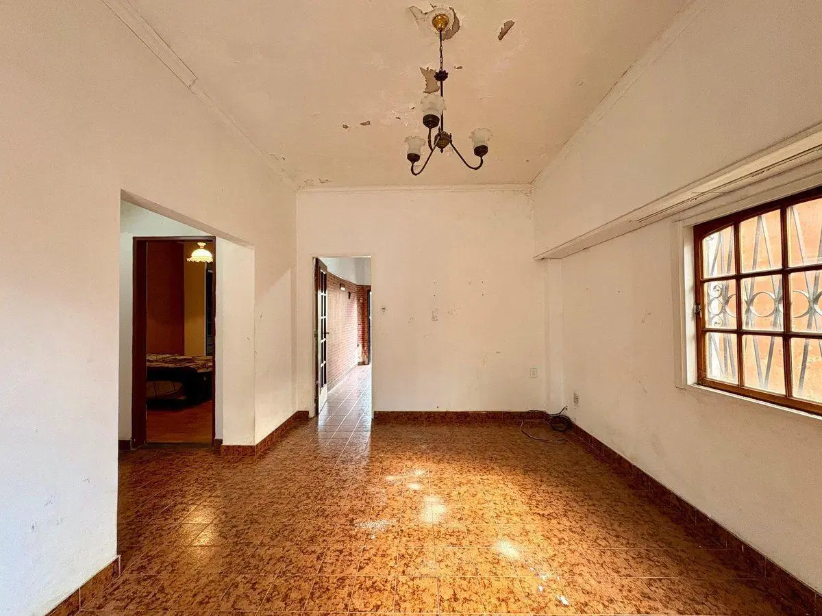 Venta casa 3 amb + dpto, cocheras en Pablo Podestá 3