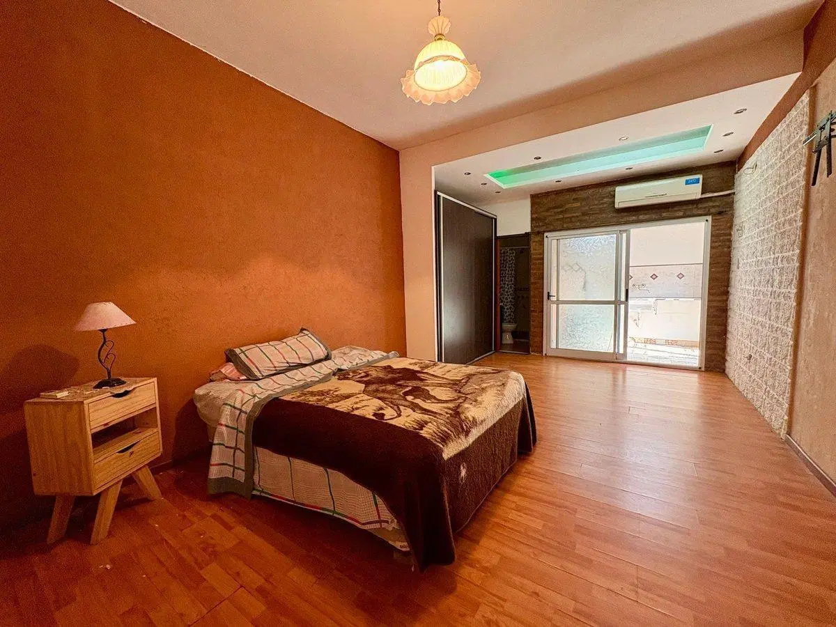 Venta casa 3 amb + dpto, cocheras en Pablo Podestá 5