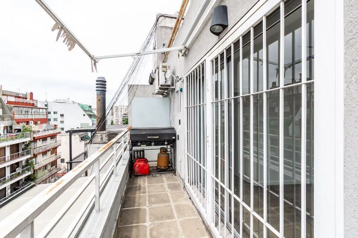 Dpto 3 amb balcon piso alto luz 2 cocher caballito 3