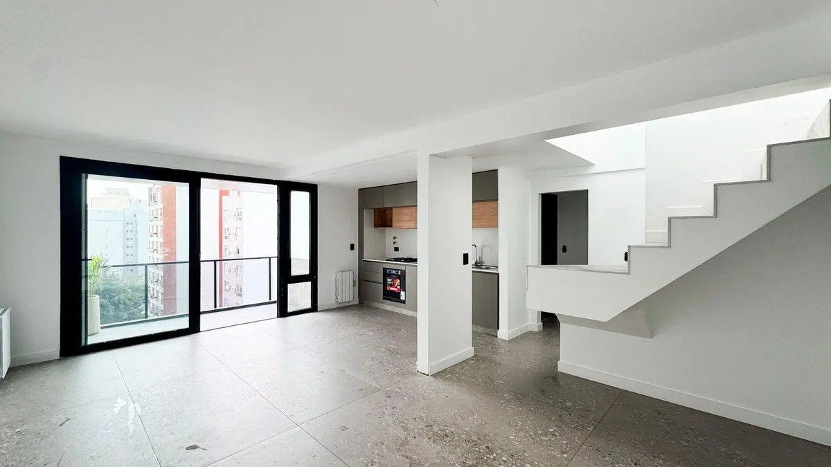 PENTHOUSE 3 AMB. C/ TERR, PARR, JACUZZI Y COCHERA 4