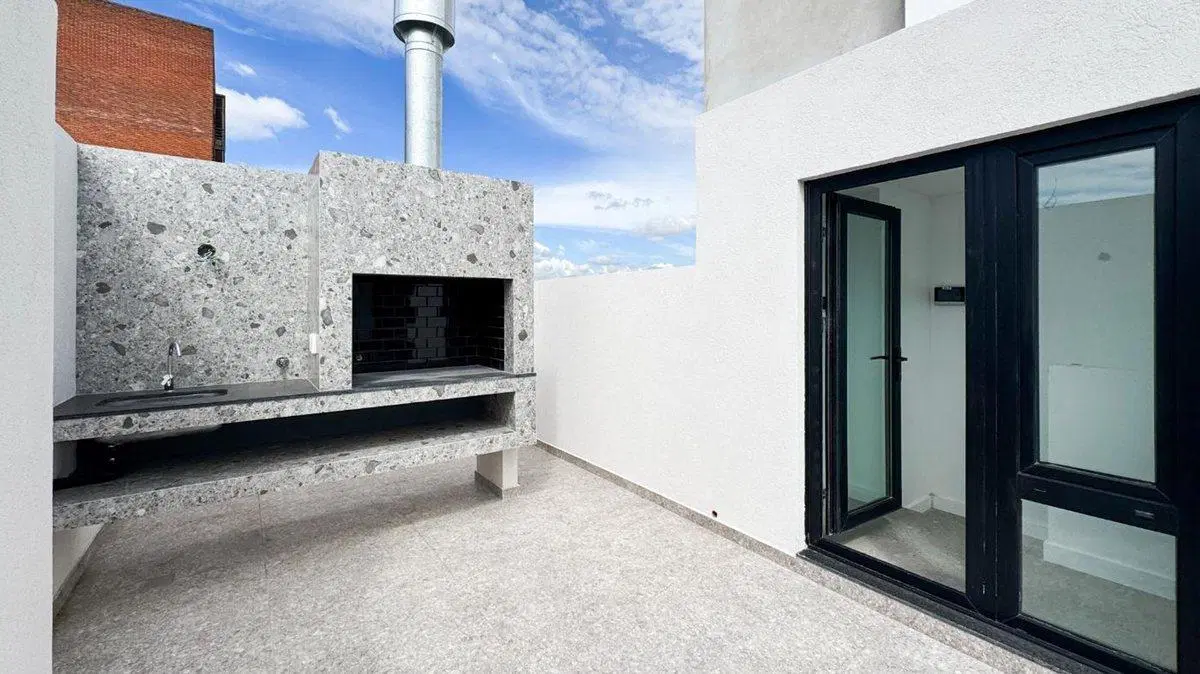 PENTHOUSE 3 AMB. C/ TERR, PARR, JACUZZI Y COCHERA 3