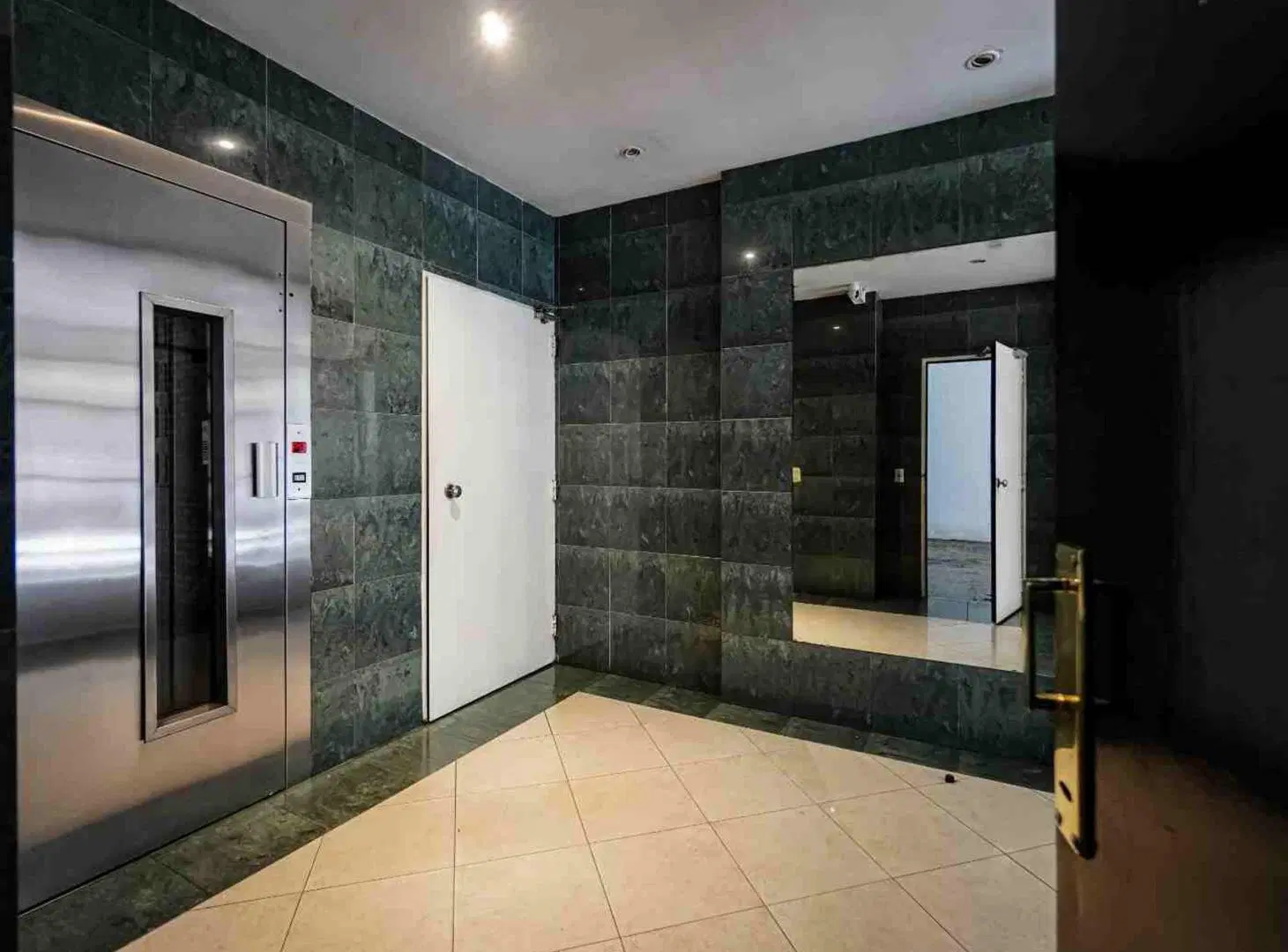 VENTA DEPTO 3 AMB CON TERRAZA Y BALCON V.URQUIZA 5