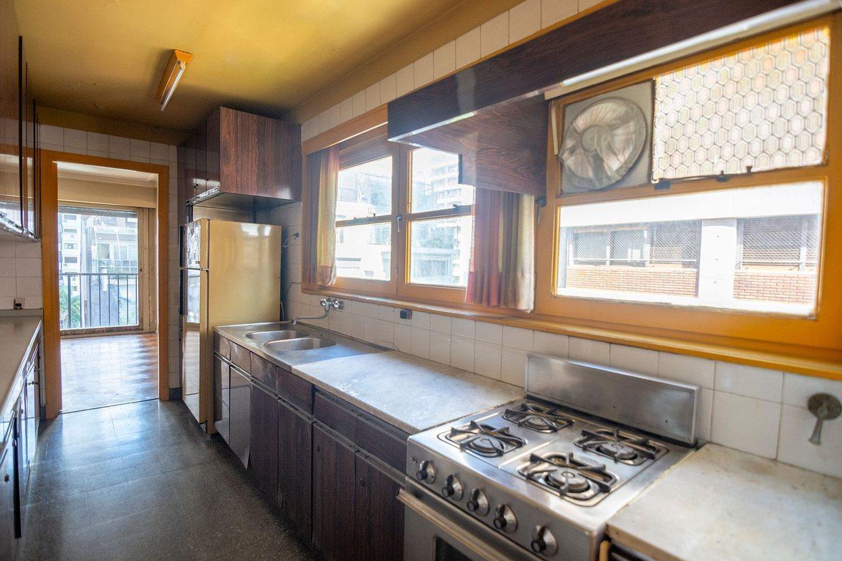 Foto de VENTA PISO 4 AMB CON BALCON COCHERA EN BELGRANO, imagen 2