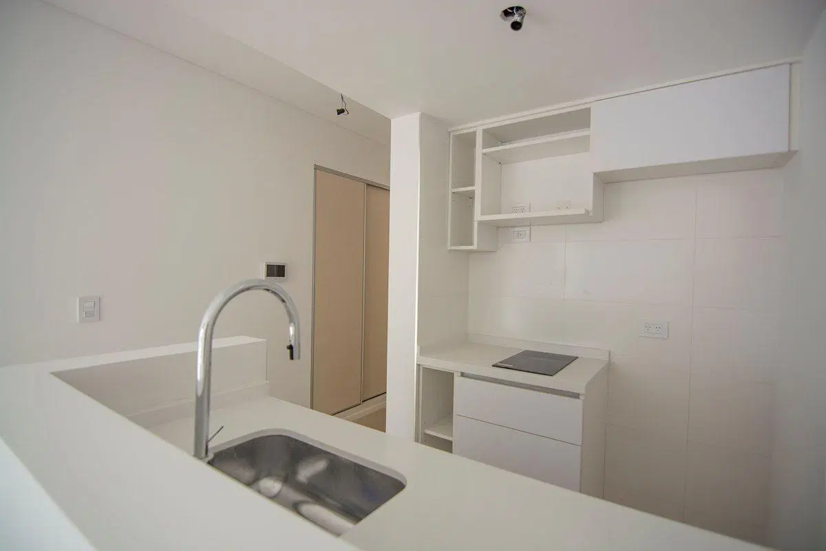 VTA ESTR MONOAMB C/BALCON/ AMENIT EXC UBI S.TELMO 8