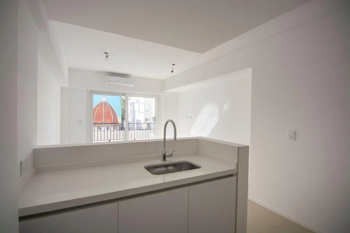 VTA ESTR MONOAMB C/BALCON/ AMENIT EXC UBI S.TELMO 3