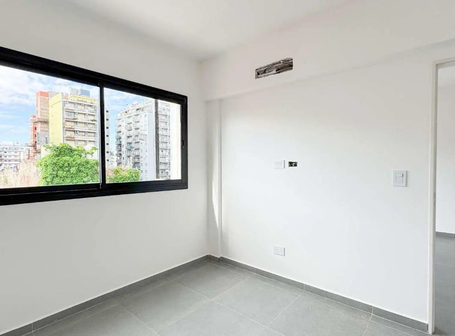 VENTA 2 AMB C/BALCON A ESTR EXC CALIDAD MONSERRAT 5