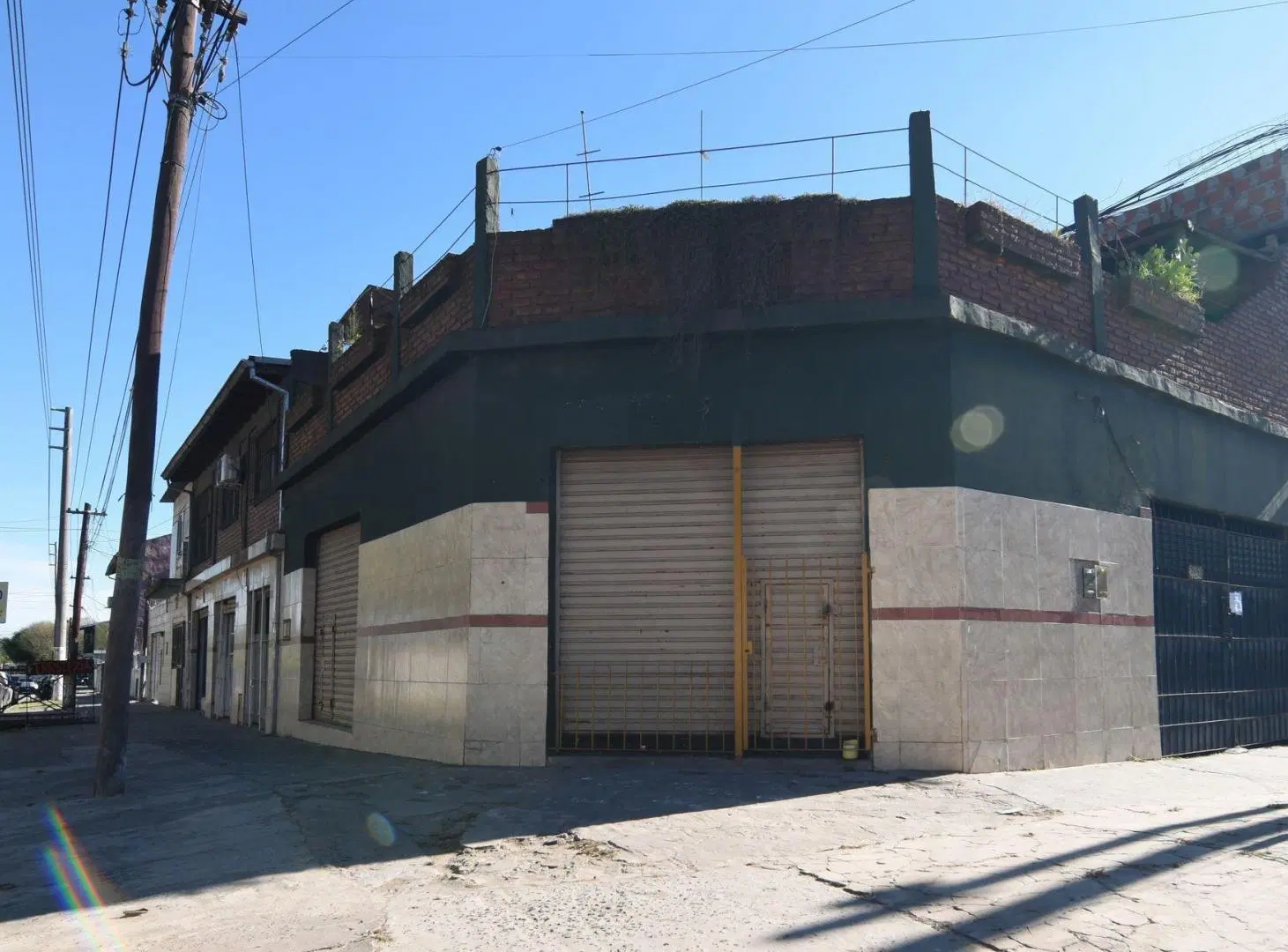 DEPARTAMENTO + LOCALES EN VENTA (PABLO NOGUES) 2