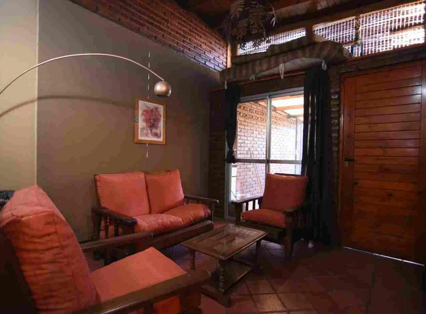 LOCALES + DEPARTAMENTO EN VENTA (PABLO NOGUES) 3