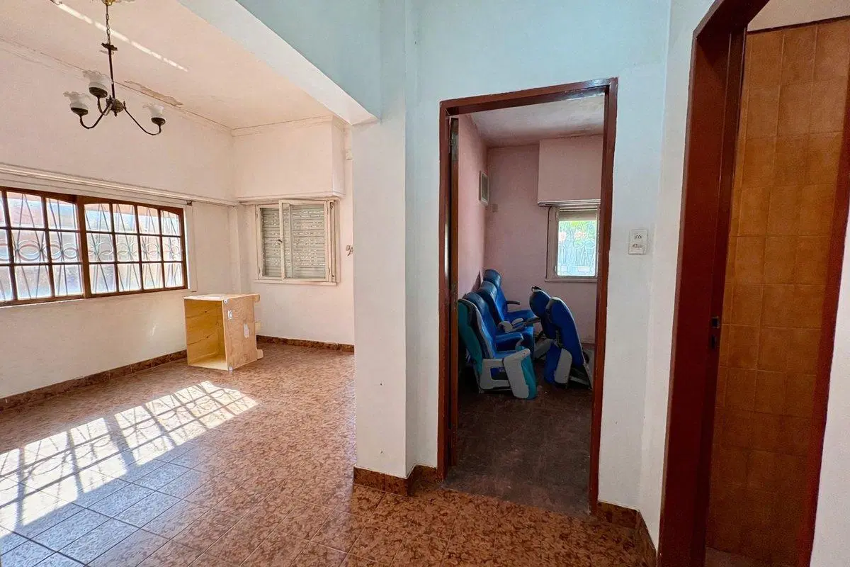 Venta casa 3 amb + dpto, cocheras en Pablo Podestá 5