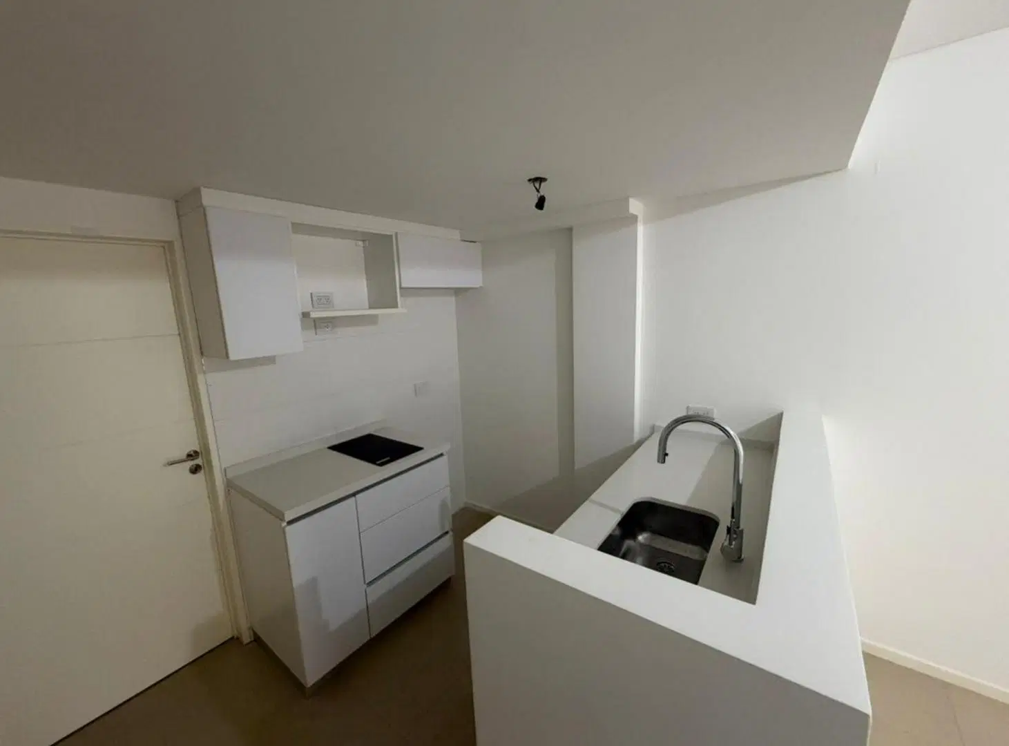 VTA ESTR MONOAMB C/BALCON/ AMENIT EXC UBI S.TELMO 3