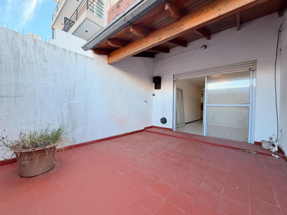 Foto de Monoambiente divisible con patio propio, Ballester, imagen 1