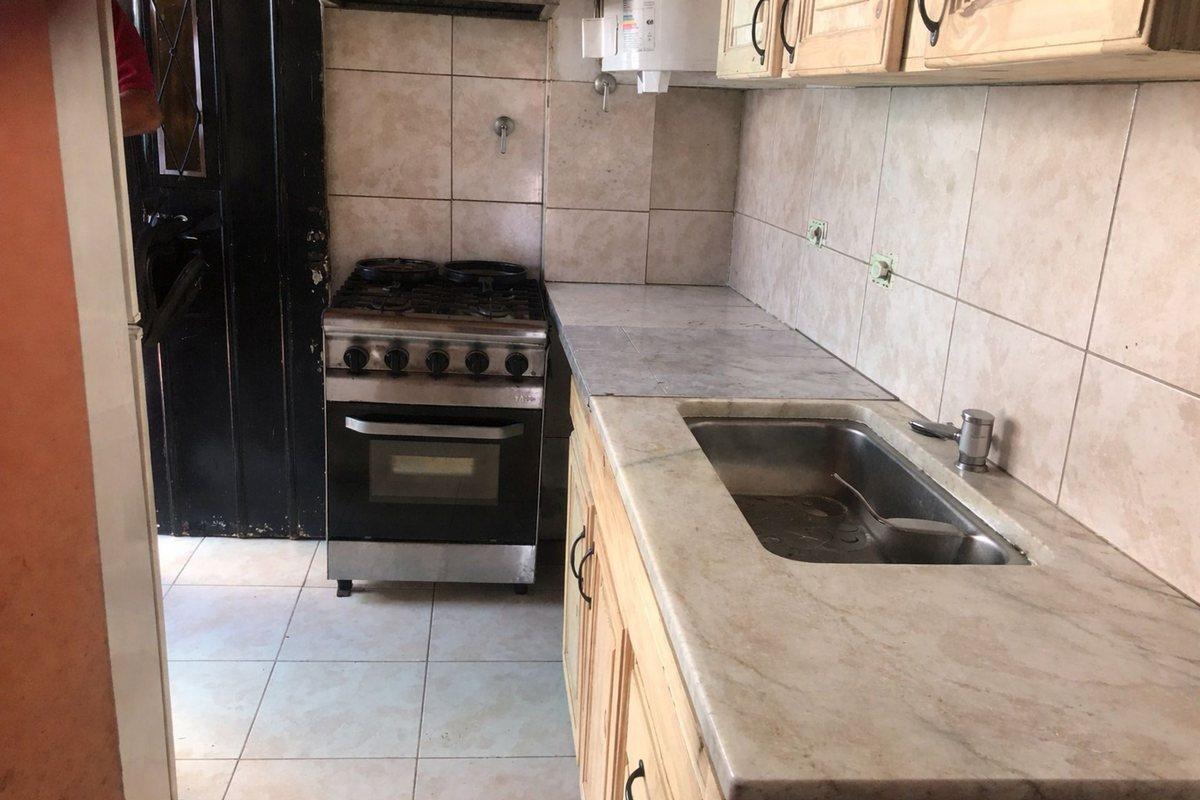 Foto de Lote en esquina 238 m2 c/dto renta Villa Ballester, imagen 3