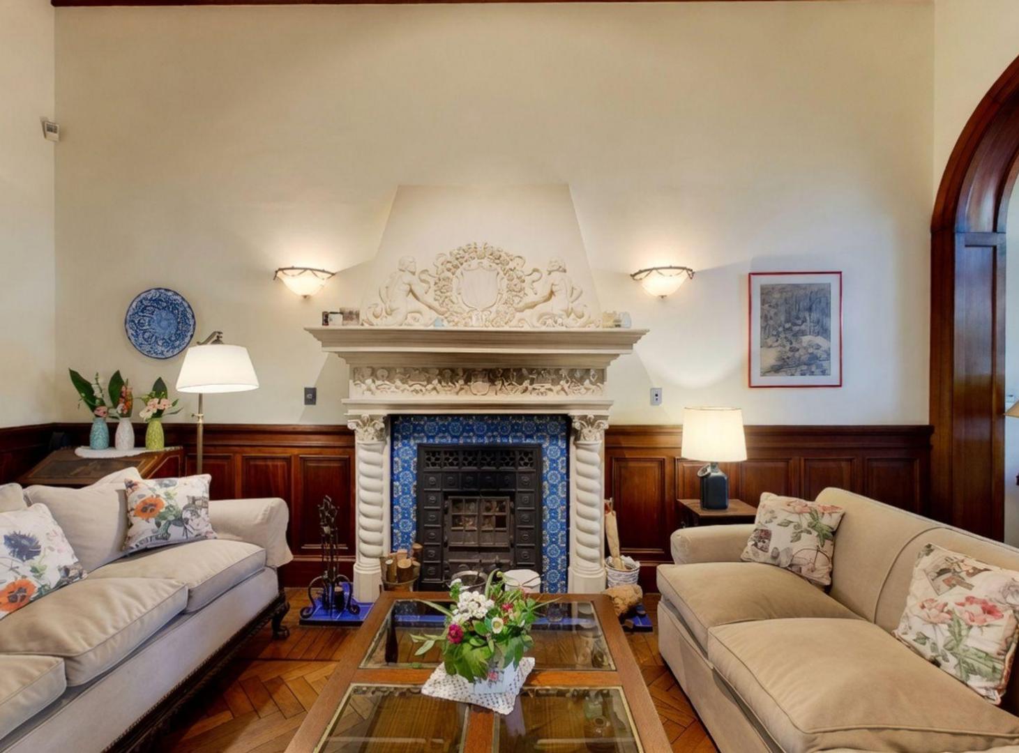Foto de Venta Casa Neocolonial Nuñez-Jardin 200m² c/Pileta, imagen 1