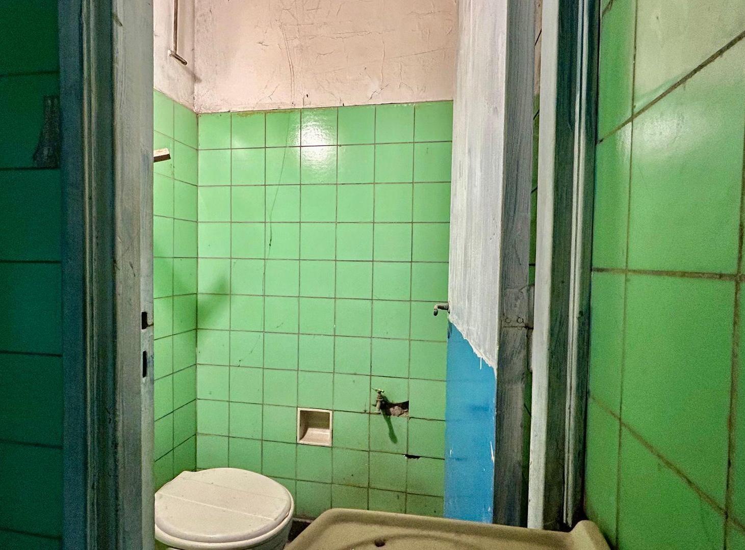 Foto de VENTA LOCAL COMERCIAL A LA CALLE MAIPU MICROCENTRO, imagen 4