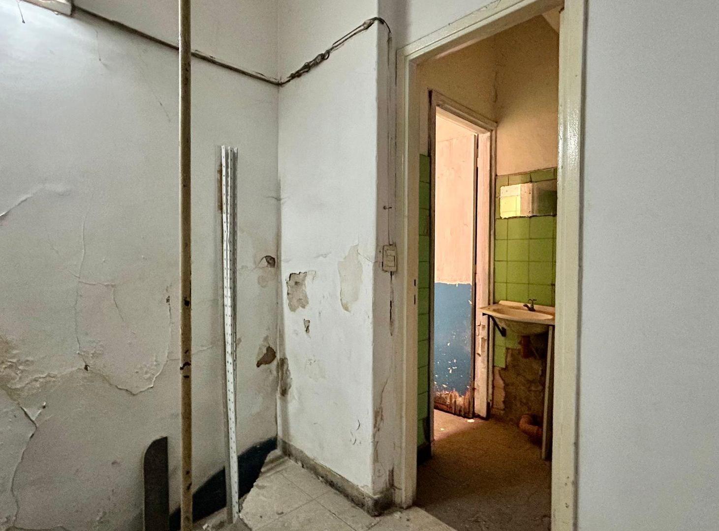 Foto de VENTA LOCAL COMERCIAL A LA CALLE MAIPU MICROCENTRO, imagen 1