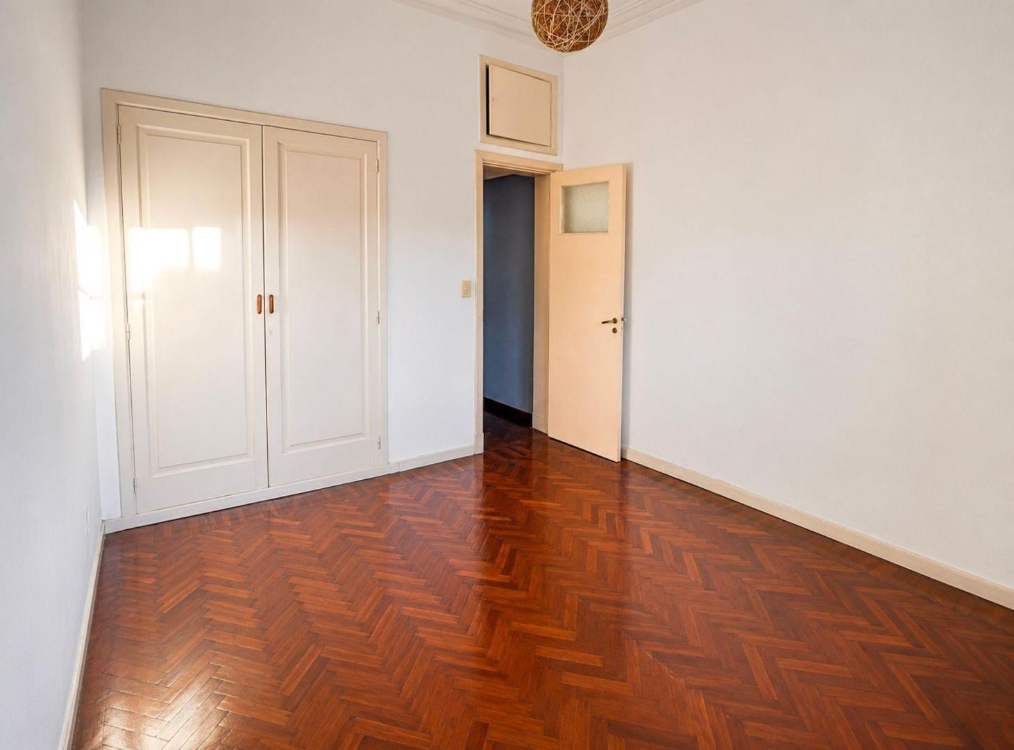Foto de VENTA 3 AMB AMPLIO CON PATIO LUMINOSO EXC ESTADO, imagen 5