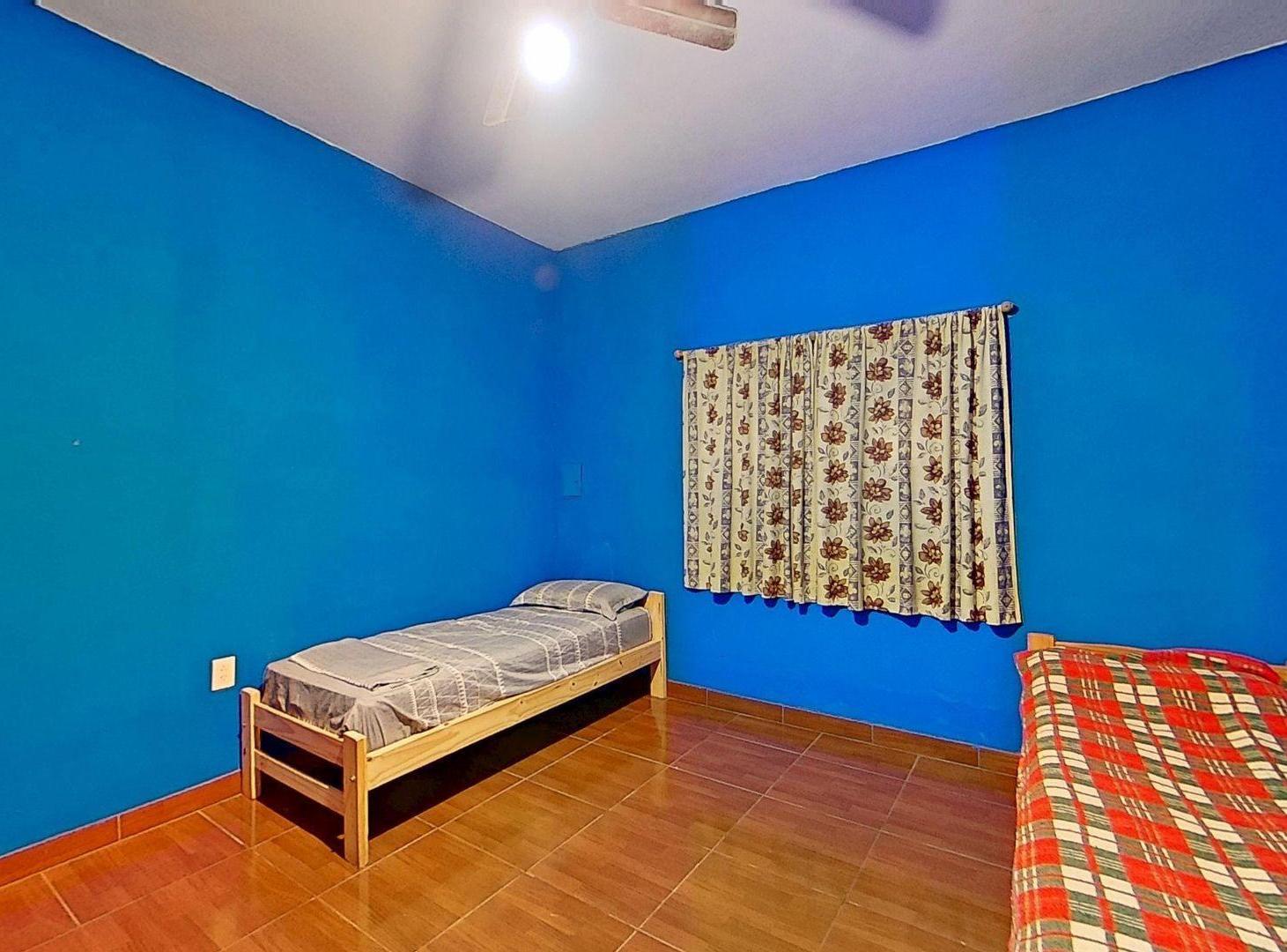 Foto de Casa con Patio y 2/3 Dorm. + Cochera | Oportunidad, imagen 3