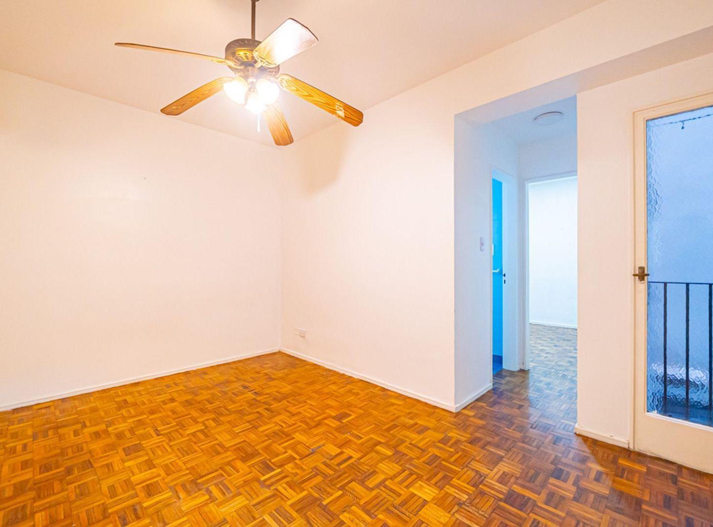Foto de Venta 2 ambientes apto profesional en Colegiales, imagen 1