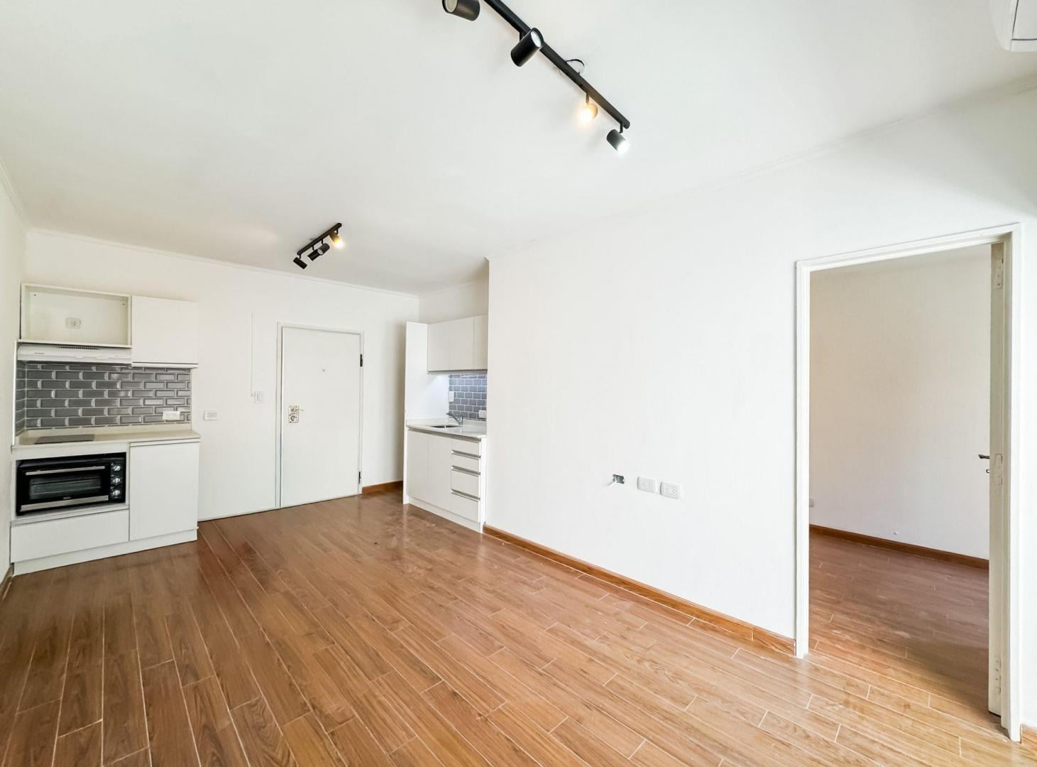 Foto de VENTA MONO DIVISIBLE CON BALCON EN LAS CAÑITAS, imagen 1