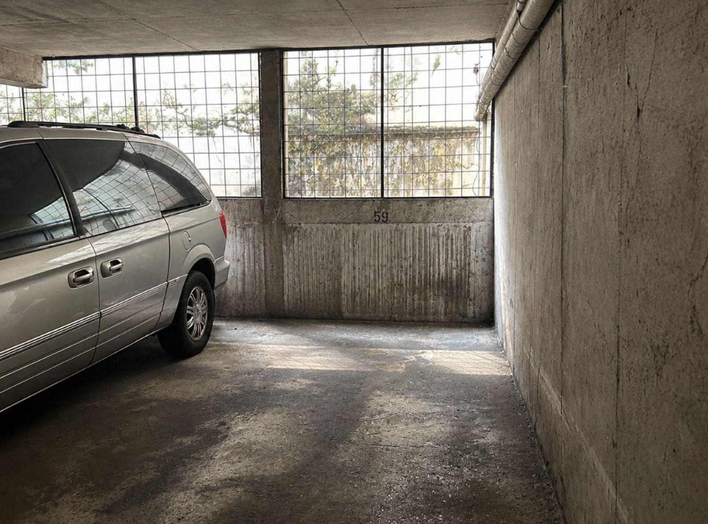 Foto de Cochera Cubierta Venta–Balvanera, Boulogne Sur Mer, imagen 2