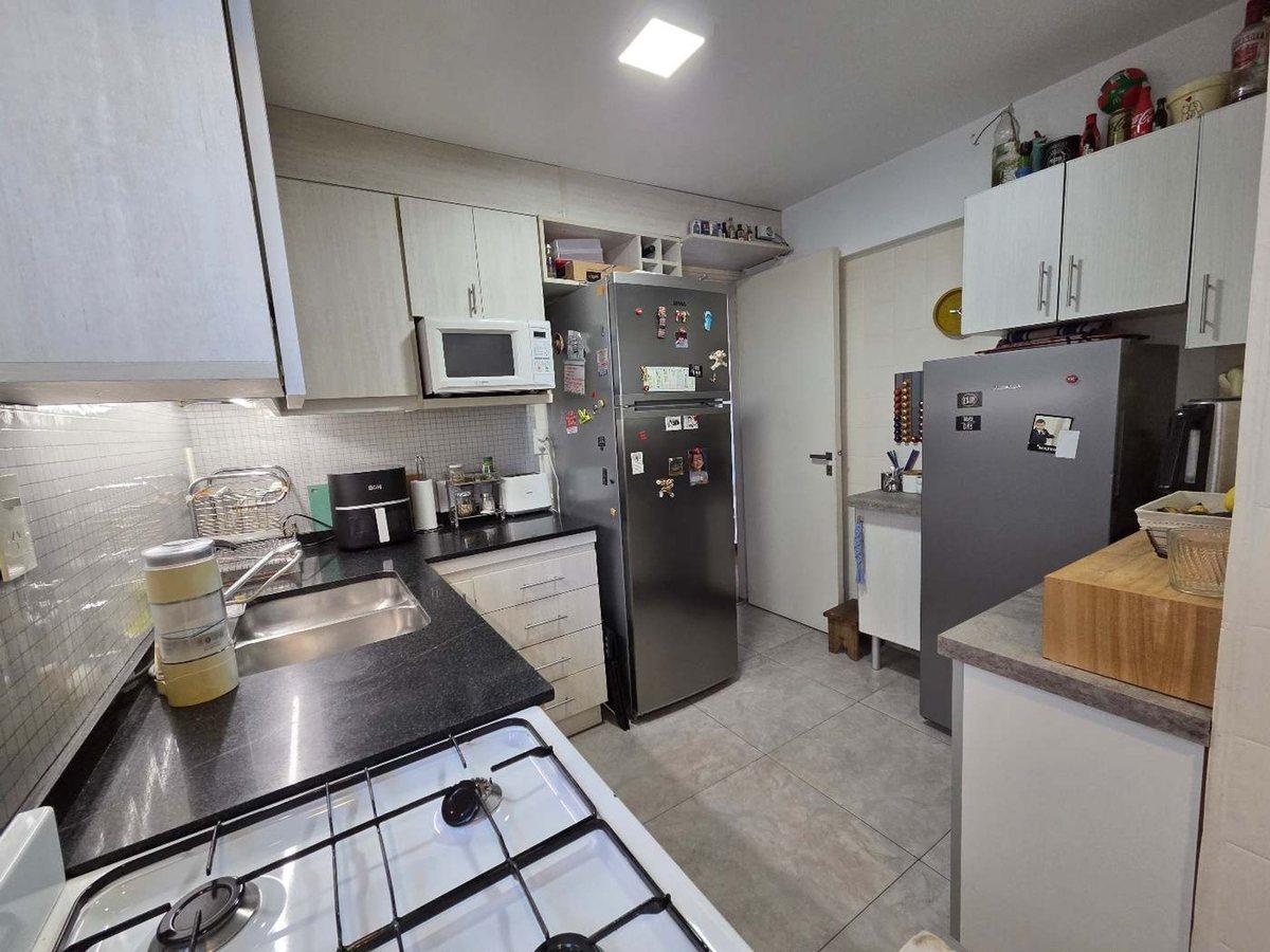 Foto de VENTA-3 Amb y medio-Cochera-Balcón Frente- Palermo, imagen 4