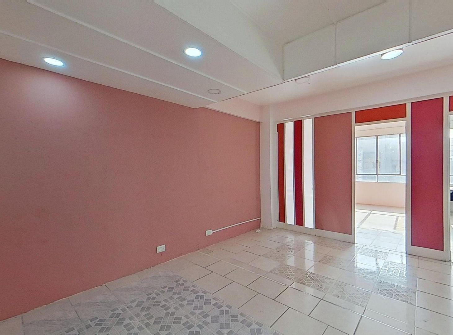 Foto de VENTA OFICINA 4 AMBIENTES MONSERRAT AL FRENTE, imagen 2