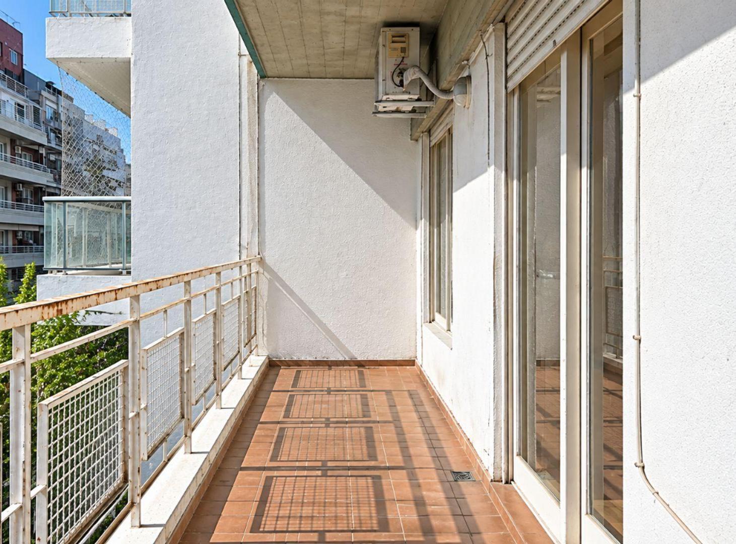 Foto de VENTA 3 AMB BALCON DEPENDENCIA COCHERA, imagen 2