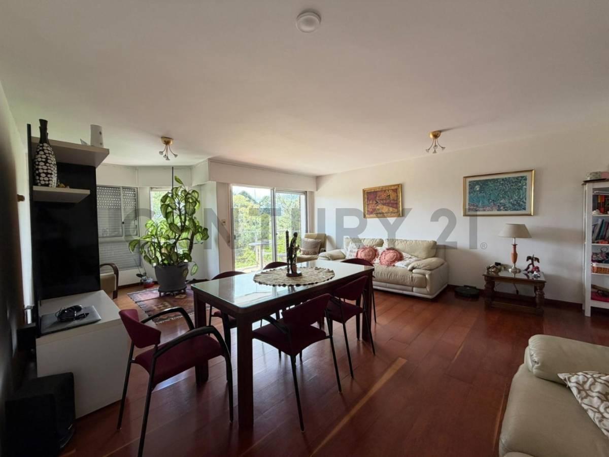 Foto de Apartamento 3 dorm + 2 cocheras frente al Parque Batlle Seguridad 24 hs, imagen 2
