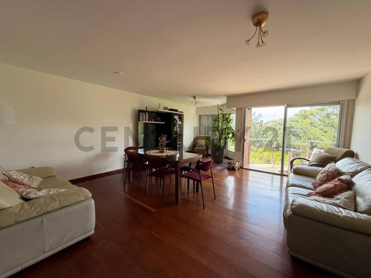 Foto de Apartamento 3 dorm + 2 cocheras frente al Parque Batlle Seguridad 24 hs, imagen 1