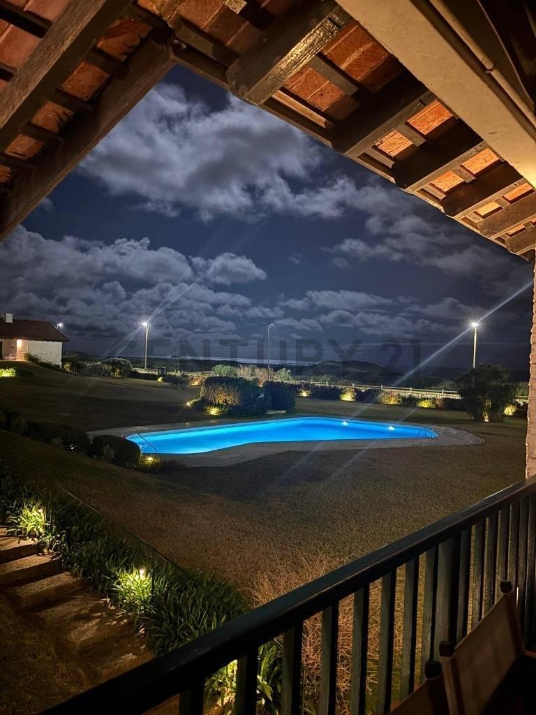 Apartamento 3 dormitorios en alquiler - Playa Brava, Punta del Este