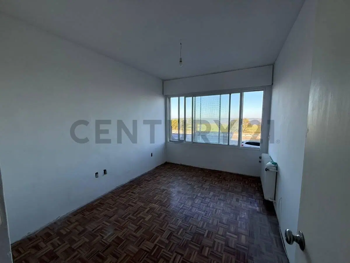 Alquiler Departamento Malvin 4 dorm 105 mts Cochera Vista increible 2