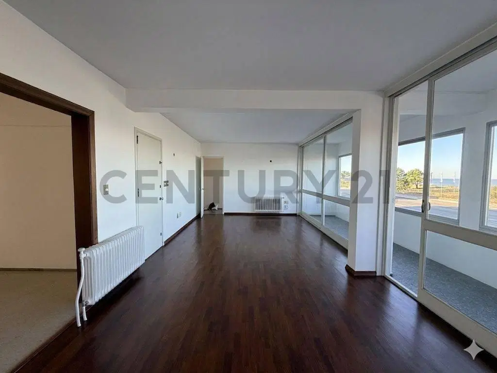 Alquiler Departamento Malvin 4 dorm 105 mts Cochera Vista increible 1