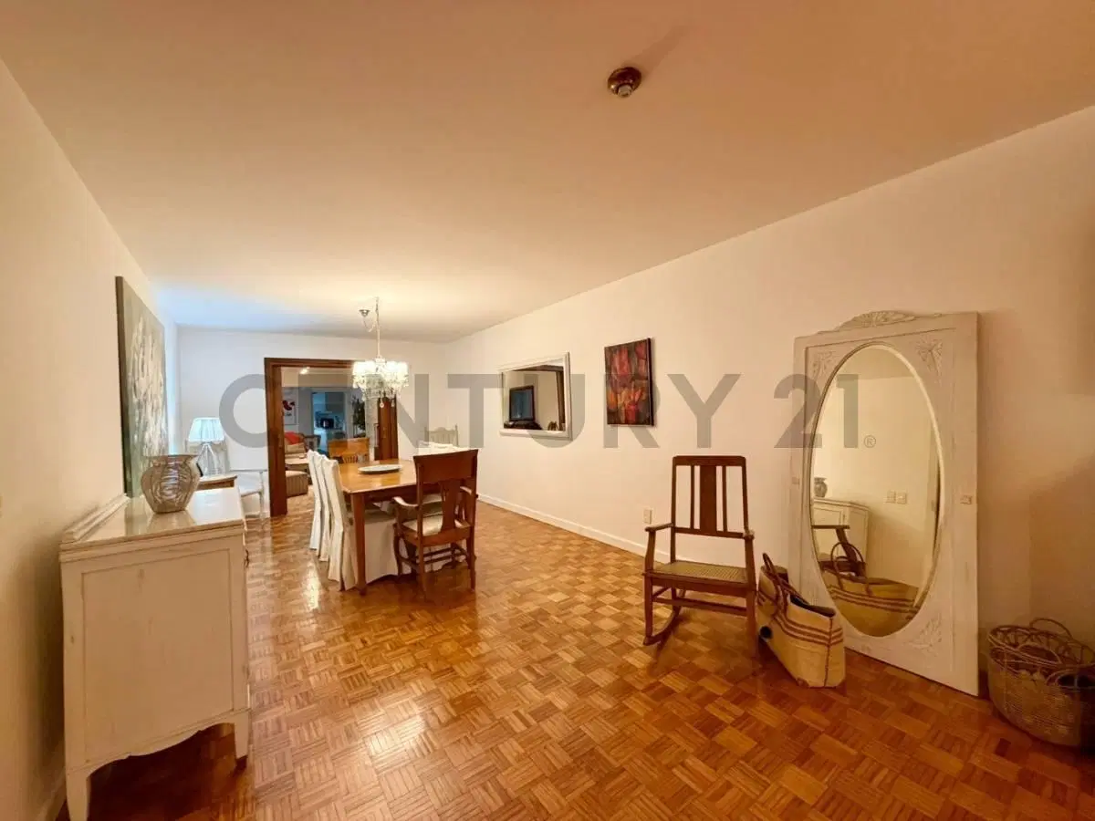 Venta Apartamento en Pocitos | 3 Dormitorios + Servicio | Barbacoa | 3 Garages 5