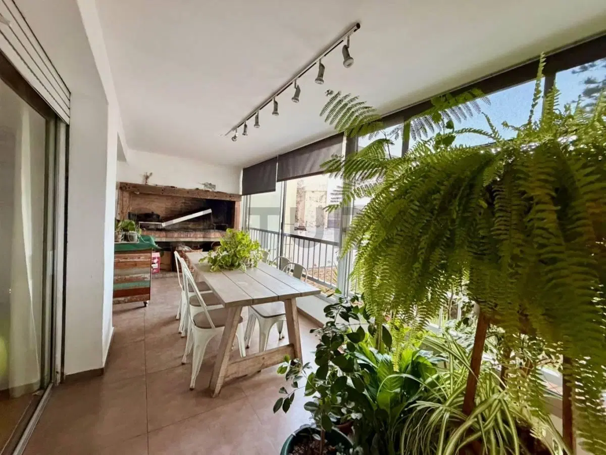 Venta Apartamento en Pocitos | 3 Dormitorios + Servicio | Barbacoa | 3 Garages 3