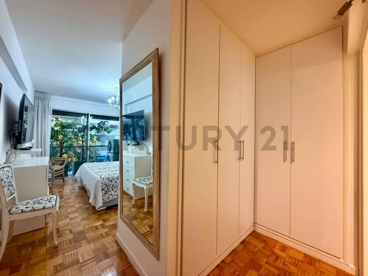Venta Apartamento en Pocitos | 3 Dormitorios + Servicio | Barbacoa | 3 Garages 2