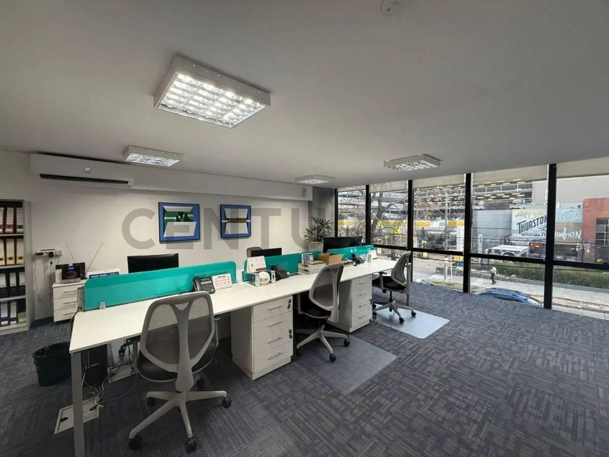 Alquiler Oficina Punta carretas | 260mts | 3 baños | 4 cocheras 2
