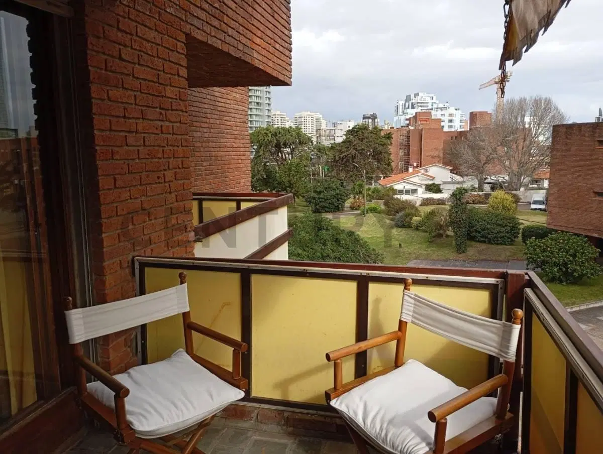 Departamento en alquiler 2 dormitorios - Punta del Este Aidy Grill 2